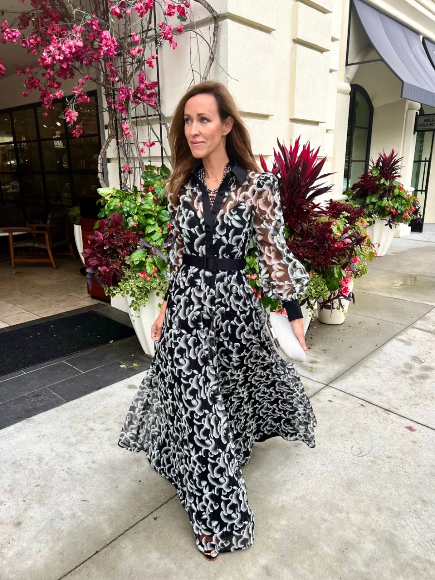 BADGELY MISCHKA Black and White Cloud Print Dress - Elegant Floral Pattern Formal Gown