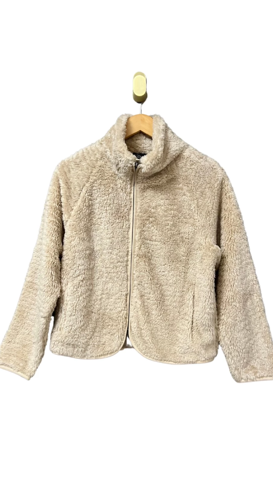 LYSSE Women's Light Almond Sherpa Jacket - Cozy Fleece Outerwear for Winter