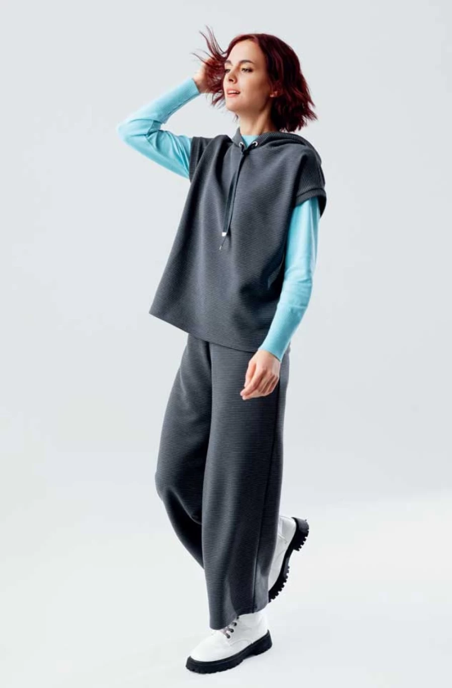 "Kris Fashion Black Ribbed Hooded Top - Stylish Women's Pullover Sweatshirt"