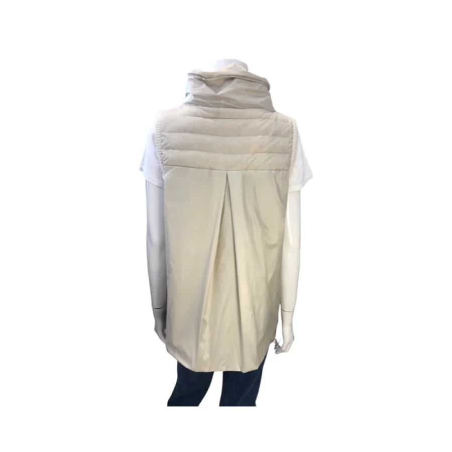 CORTLAND PARK Women's White Snow Gilt Vest - Elegant Winter Fashion Puffer Jacket
